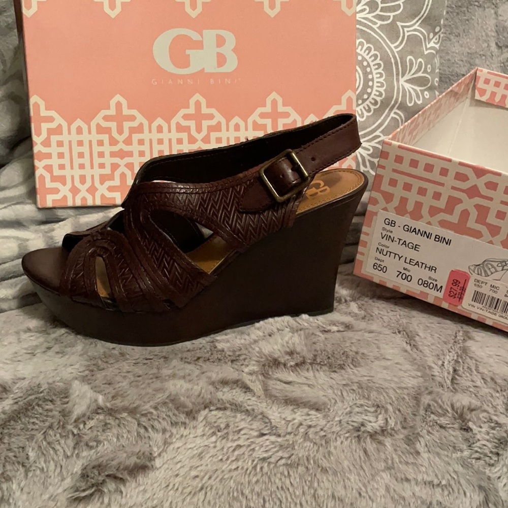 COPY - New! Never worn Gianni Bini wedges size 8